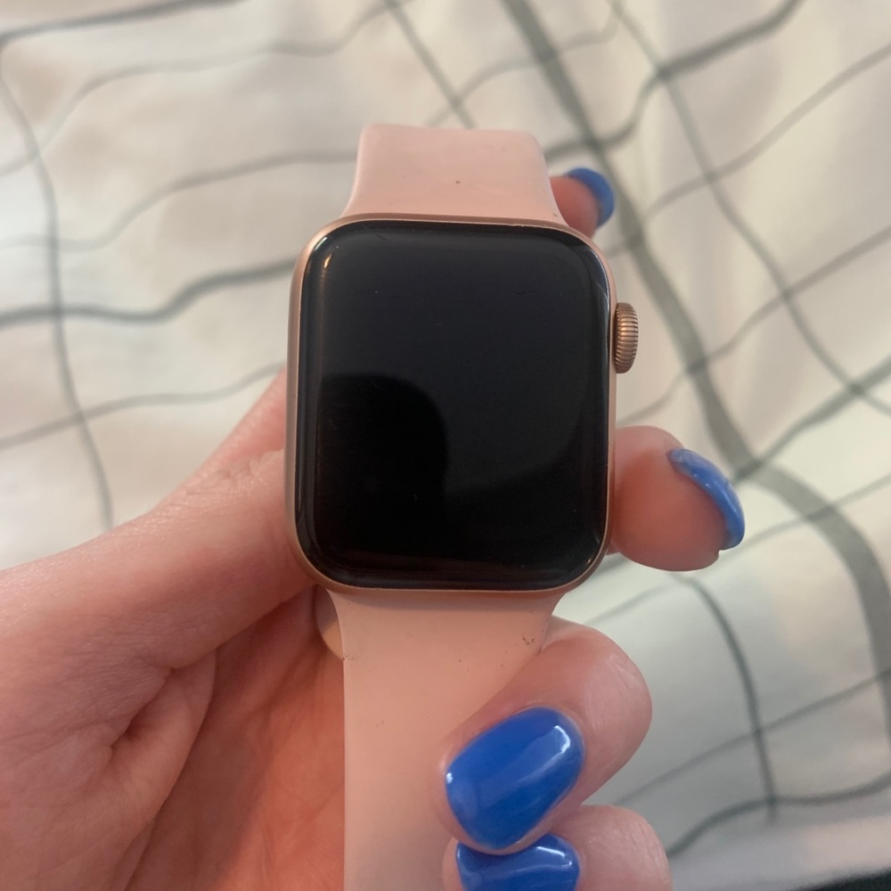 Apple watch series 5 gps and cellular